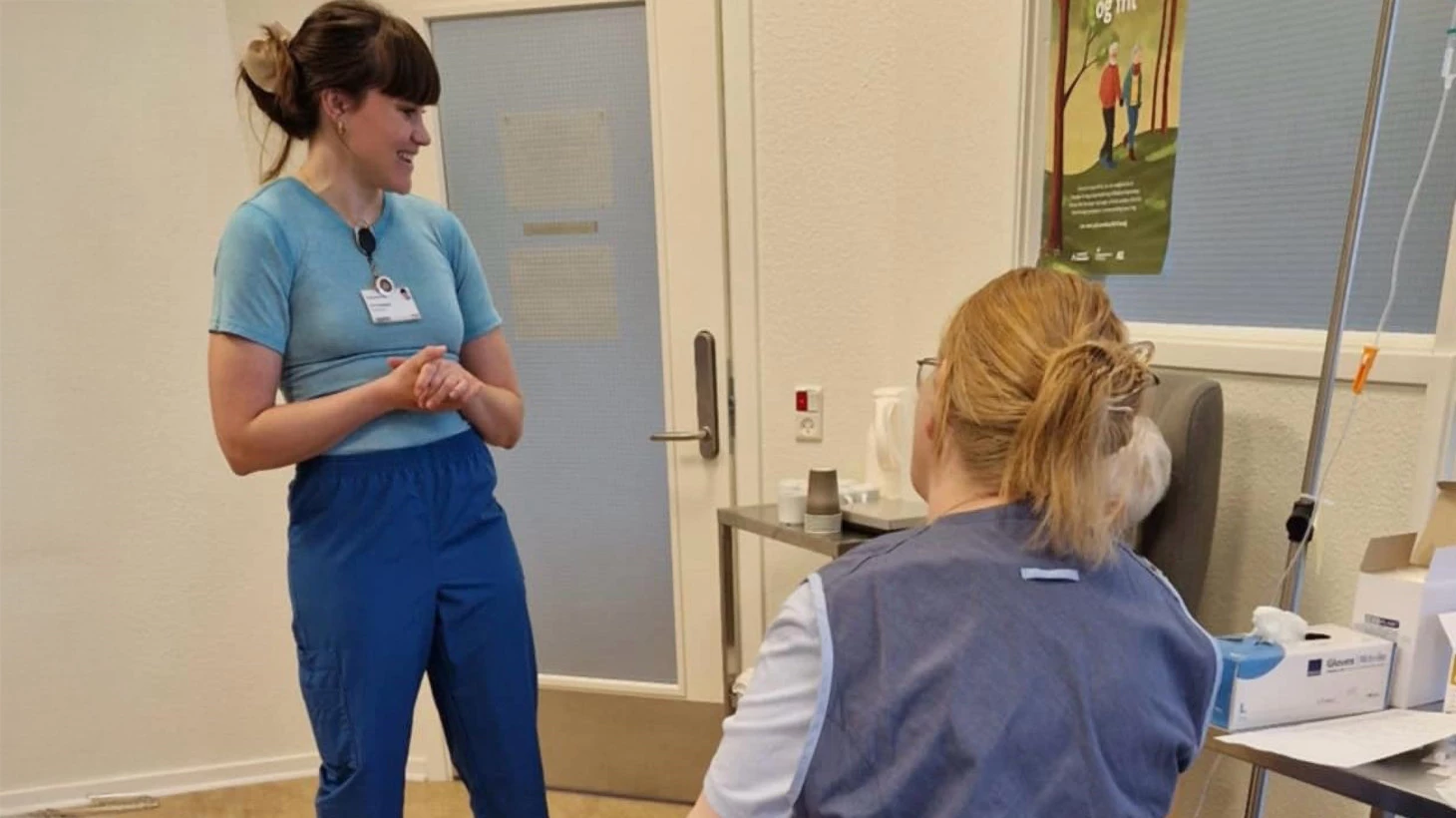 Sundhedspersonale fra hospital og kommune i dialog.